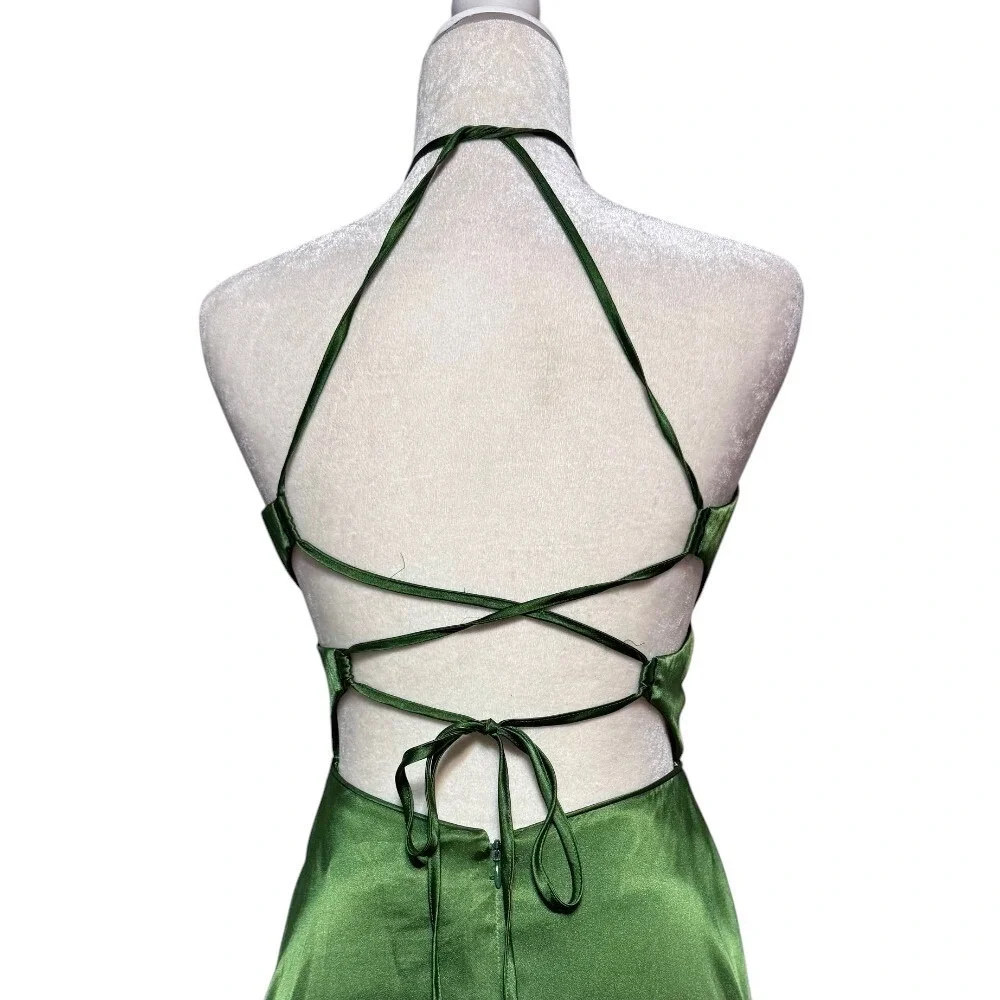 Blondie Nites Old Money Satin Halter Gown Women's Size 1 Coquette‎ Mermaidcore